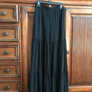 Black ruffled palazzo pants Sz M